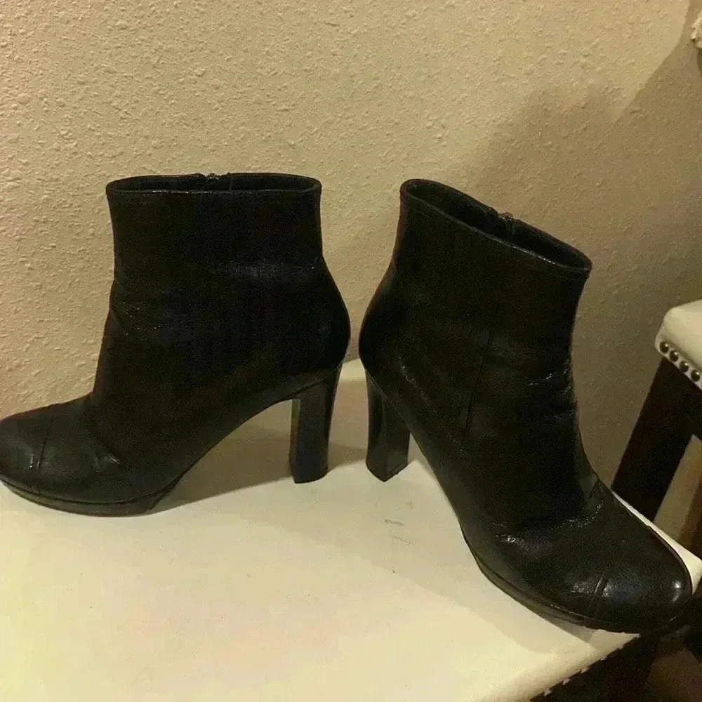 Prada ankle boots size 37. Size 6.5 - Picture 5 of 9